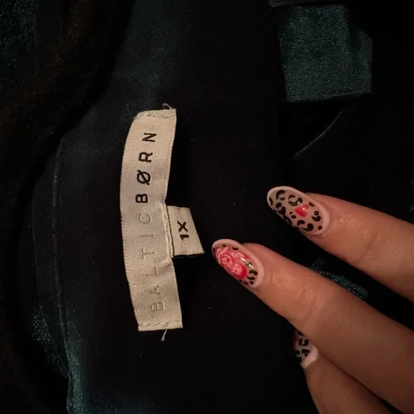 ✨HP✨ EUC Baltic Born Wrap Dress - Picture 3 of 3